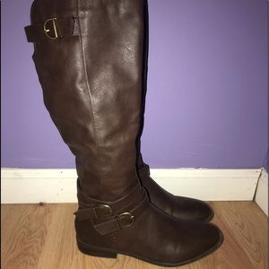 Riding boots